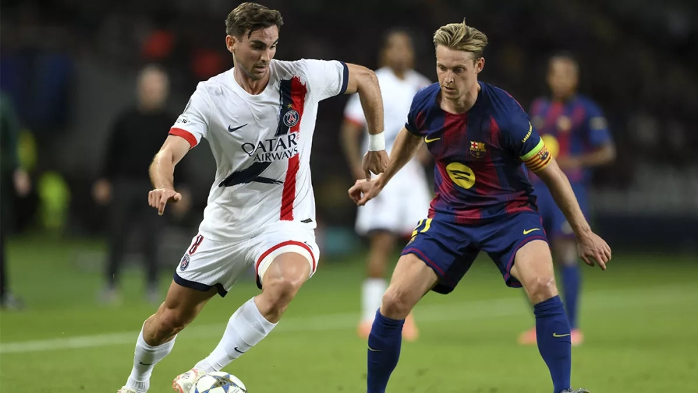 Frenkie de Jong durante el Barça-PSG (1-2)