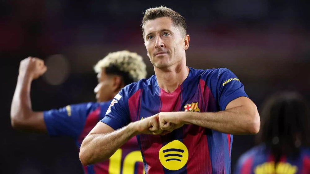 Leyenda Lewandowski: 990 partidos, 700 goles y 193 asistencias