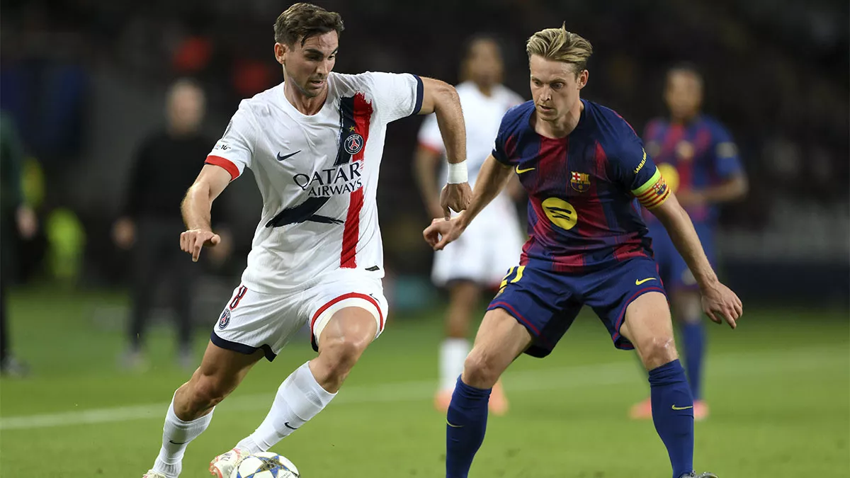 Frenkie de Jong durante el Barça-PSG (1-2)