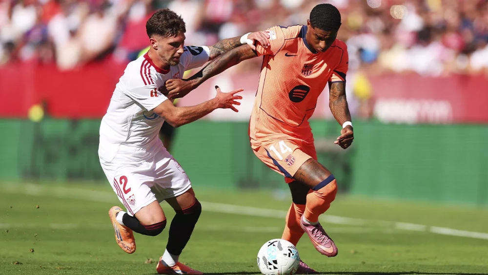 Marcus Rashford durante el Sevilla-Barça de LaLiga 25/26