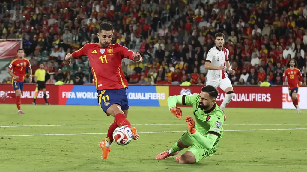 Pedri, Ferran y Cubarsí: titulares en la victoria de España ante Georgia