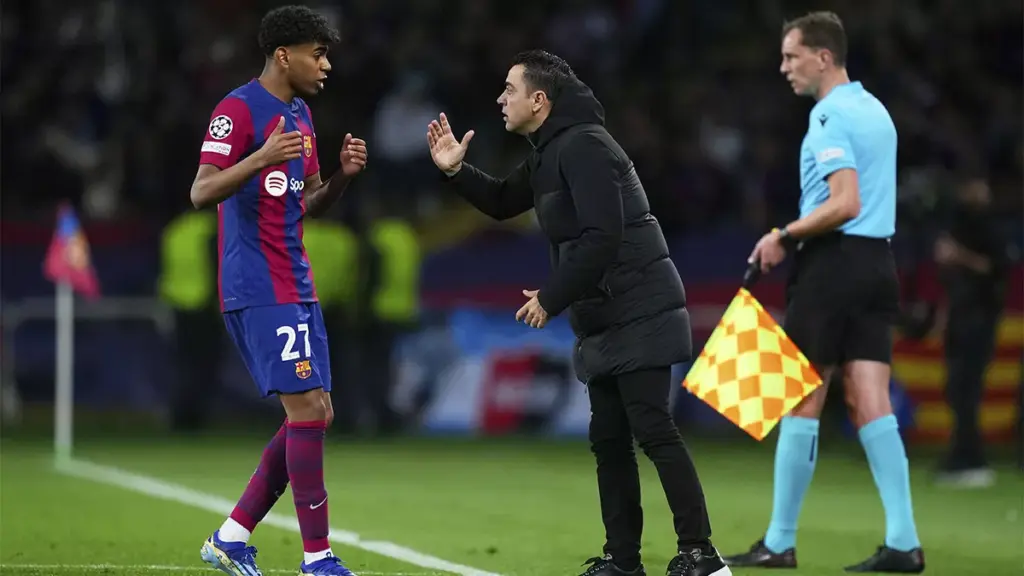 Xavi Hernández cree que Lamine Yamal «es un elegido» y le ve al nivel de Messi