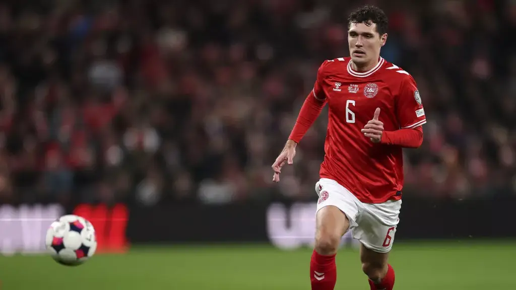 Lewandowski, Christensen y Bardghji jugarán la repesca al Mundial en marzo