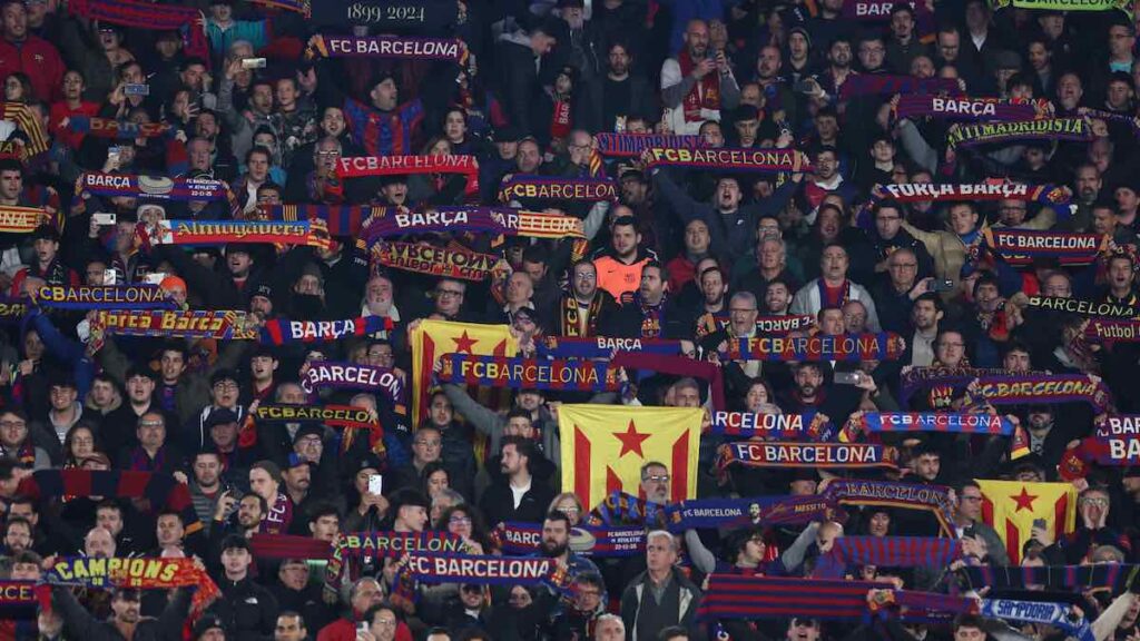 Momentazo Viral en el Camp Nou: el cántico irónico de “Xabi, quédate” al Real Madrid