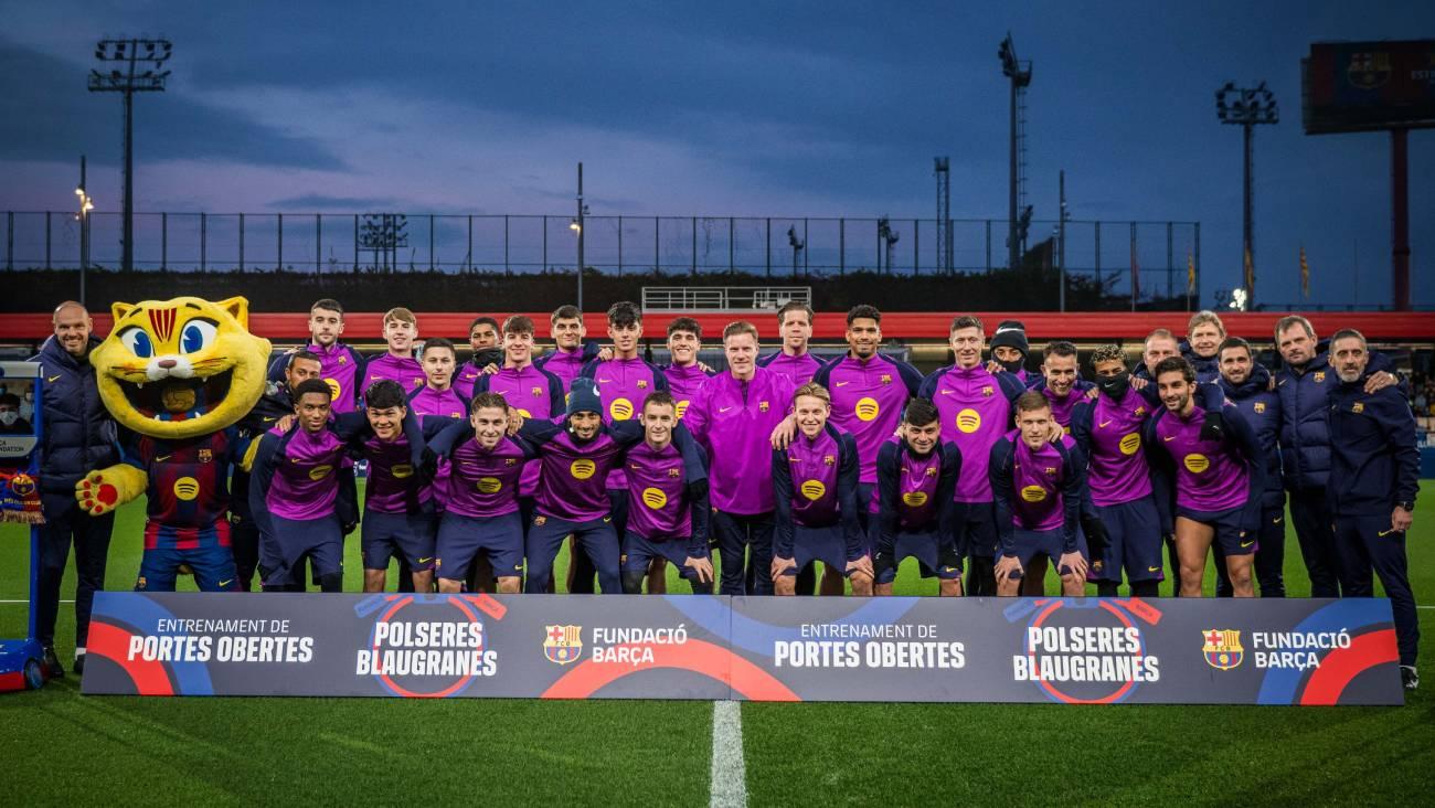 El Barça vuelve al trabajo con dos buenas noticias y un baño de masas en el Johan Cruyff