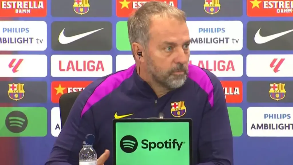 Flick confirma la baja de Araujo contra Atlético y explica su reacción al final del Barça-Alavés