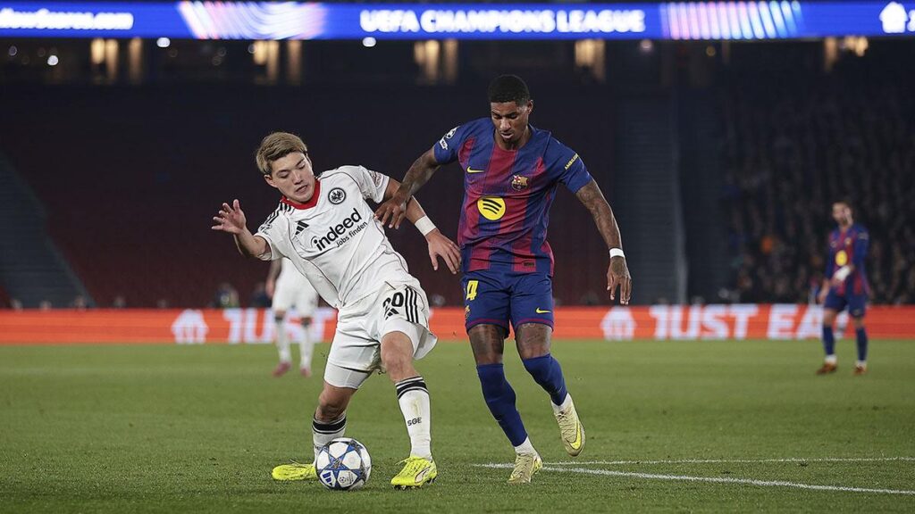 Rashford vuelve a responder en Champions: asistencia y gran 2ª parte ante Eintracht