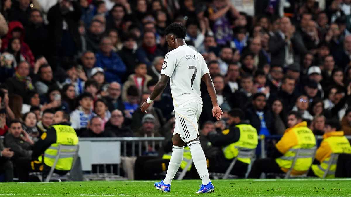 El Bernabéu señala a Vinicius y el brasileño responde en redes con un gesto incendiario