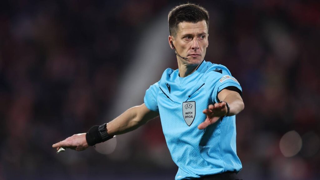 UEFA designa a Benoit Bastien como árbitro del Barça-Copenhague