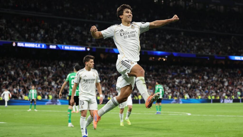 Real Madrid 5-1 Betis: un ‘hat-trick’ de Gonzalo García acerca a los blancos al Barça