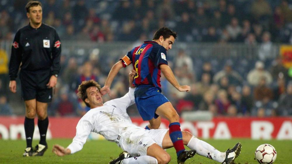 Xavi Hernández durante un Barça-Albacete en la temporada 2003/04