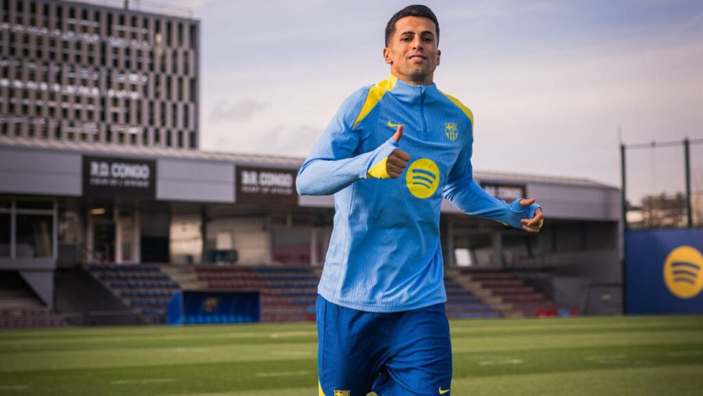 Joao Cancelo inscrito en LaLiga con el primer equipo del Barça