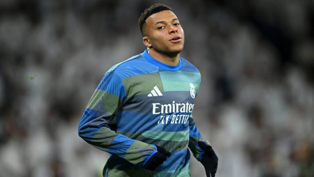 ¿Jugará ante el Barça? Mbappé viaja a Yeda para la final de la Supercopa