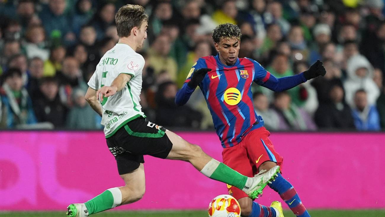 Lamine Yamal lideró el ataque del Barça en El Sardinero con su 10° gol de la temporada