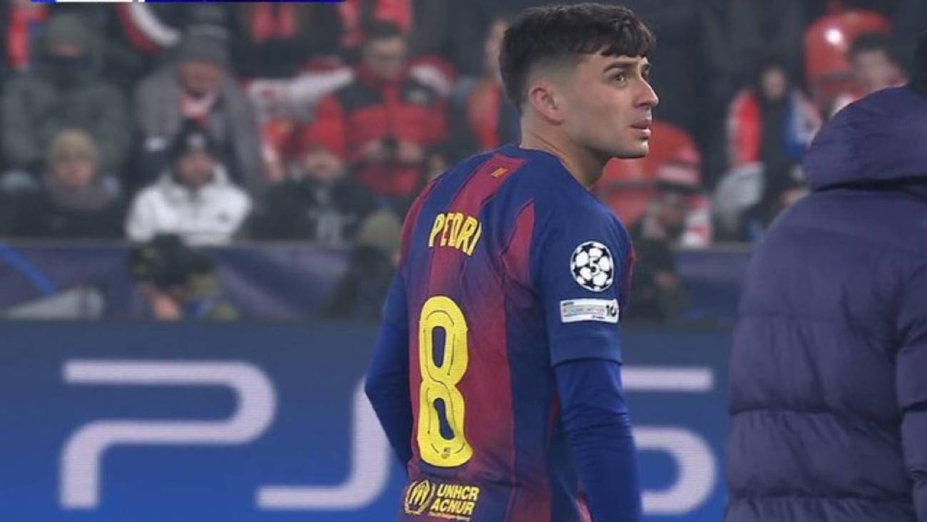 Alarma en Barcelona: Pedri González se marcha lesionado ante el Slavia