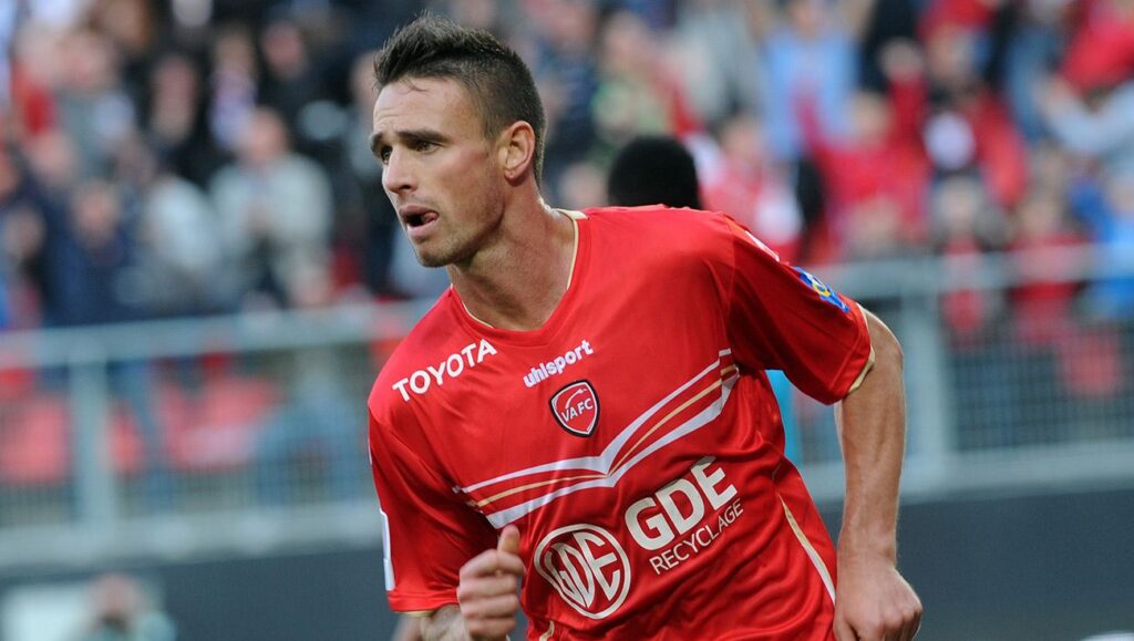 Anthony Le Tallec en un partido con el Valenciennes en 2012