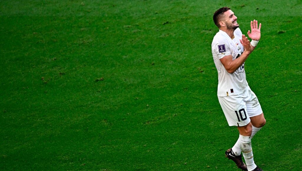 Dusan Tadic disputando el Mundial de Qatar
