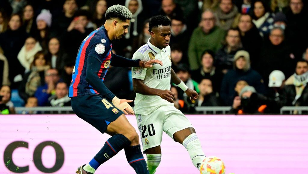 LaLiga confirma la sanción de un Ronald Araújo que estará en el Clásico ante el Madrid