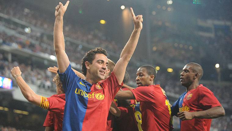 Xavi Hernández, celebrando la goleada del Barça en el Clásico de 2009