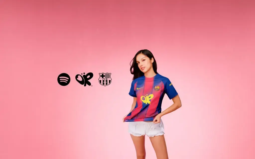 El FC Barcelona presenta su camiseta para el Clásico con Olivia Rodrigo como imagen principal