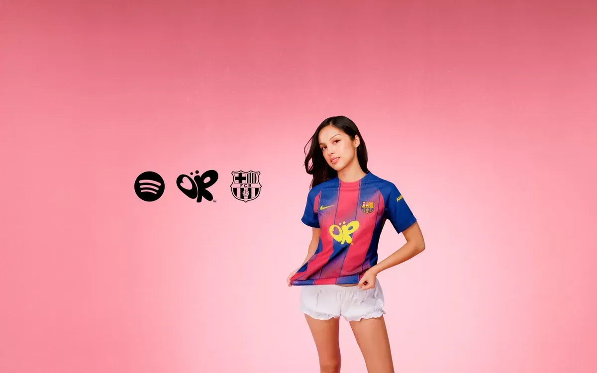 El FC Barcelona presenta su camiseta para el Clásico con Olivia Rodrigo como imagen principal