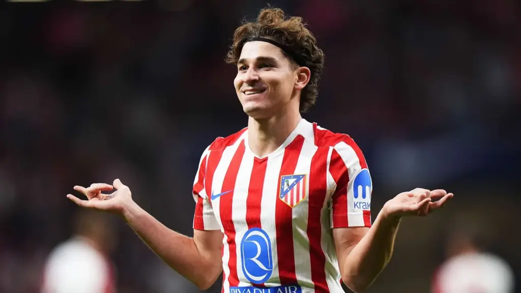 El factor externo que acerca a Julián Álvarez al FC Barcelona