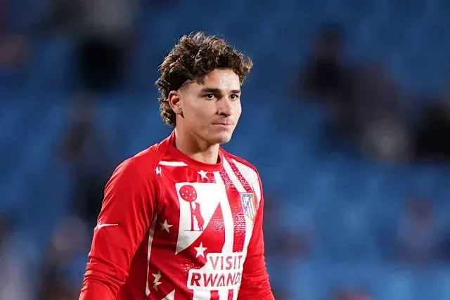 Julián Álvarez rompe con el Atlético: enfado mayúsculo por bloquear su salida rumbo al Camp Nou