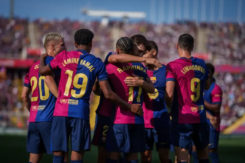 Operación salida en el Barça: Flick y Deco aceleran la limpieza de la plantilla para cumplir con el ‘fair play’