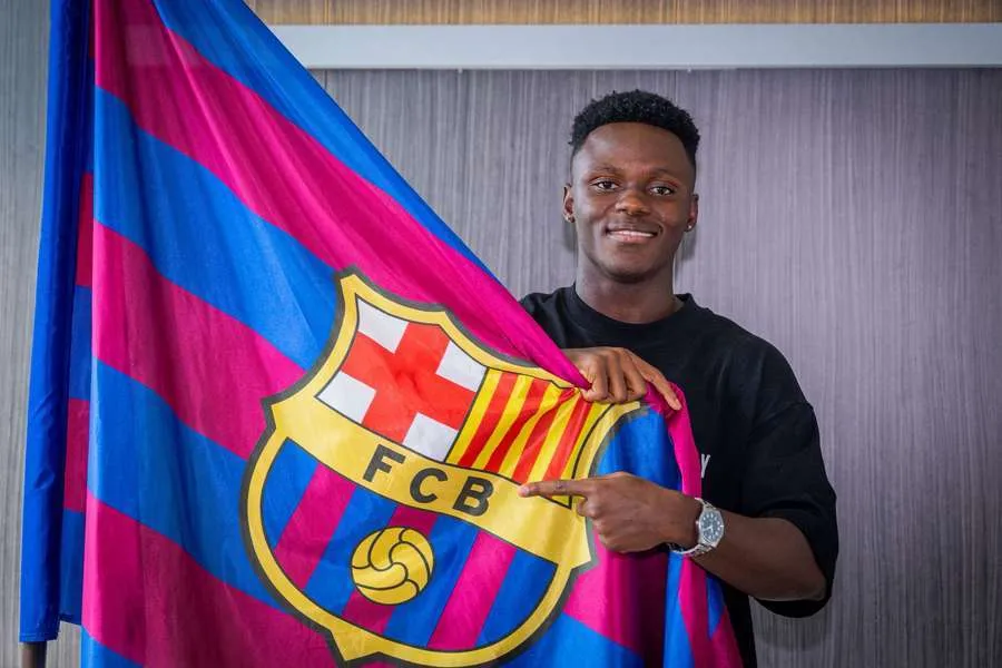 El Barça Atlètic hace oficial el fichaje de Aziz Issah hasta 2028
