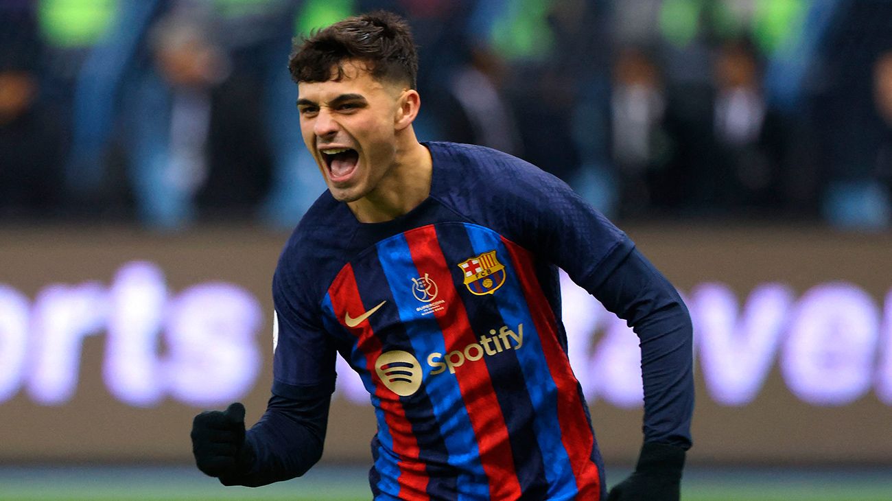 Pedri celebra un gol con el Barça