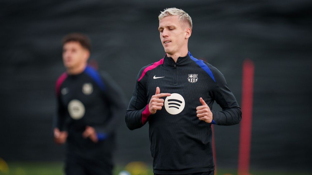 Dani Olmo completes the last training session with Barcelona