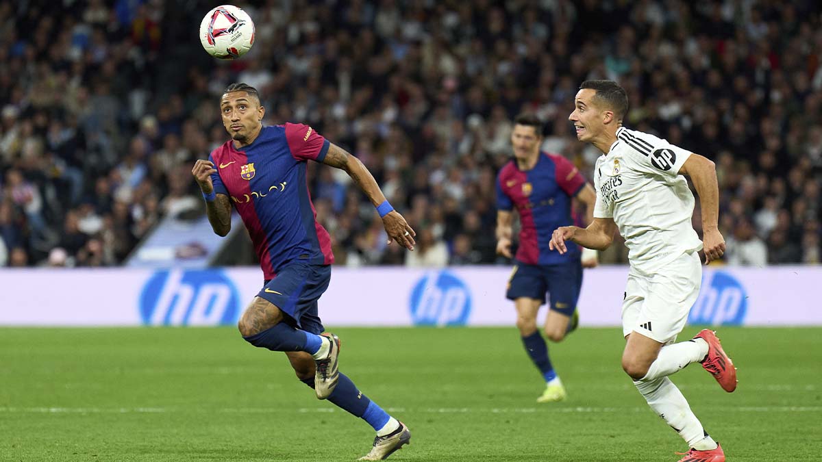 Raphinha during a Clásico at the Bernabéu Raphinha during a Clásico at the Bernabéu