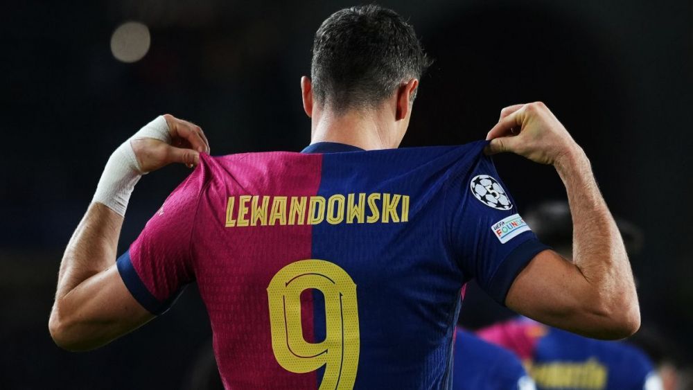Lewandowski celebrating one of the goals he scored against Brest in the Champions League with FC Barcelona