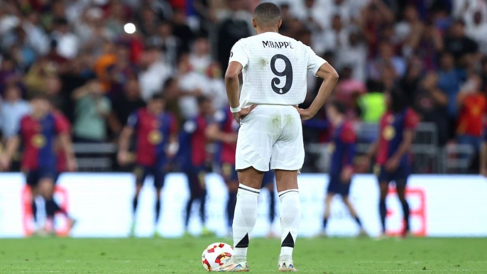 Kylian Mbappé in the match against FC Barcelona