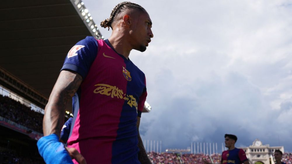 Raphinha in the match between FC Barcelona and Real Madrid in LaLiga EA Sports