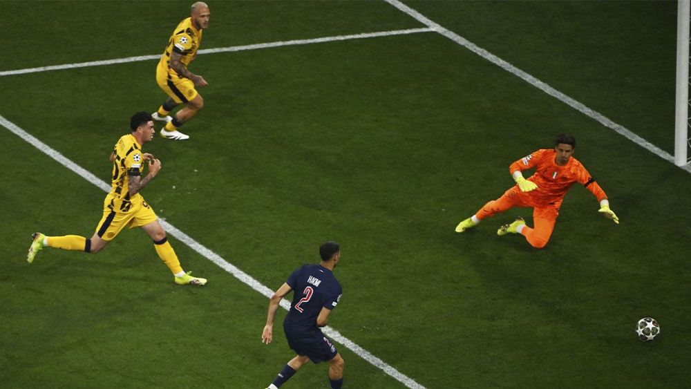 Achraf Hakimi, in the play of the first goal of PSG against Inter Milan