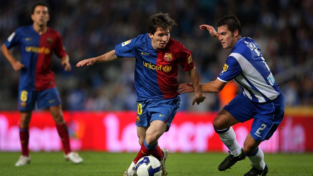 Leo Messi and Xavi Hernández during the Espanyol-Barça match in 2008 (1-2)