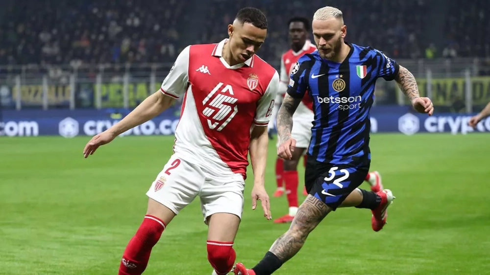 Vanderson, in a match against Inter de Milan