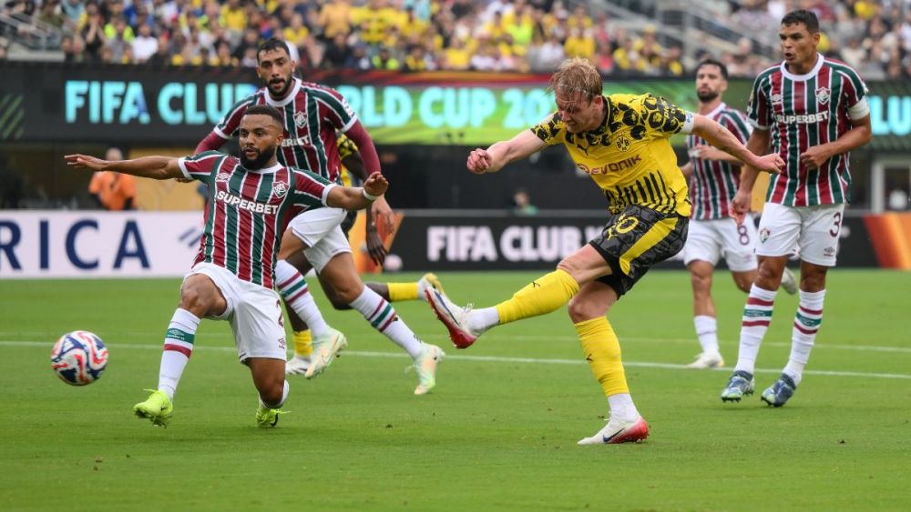 Julian Brandt's shot in the match between Fluminense and Dortmund in the 2025 Club World Cup
