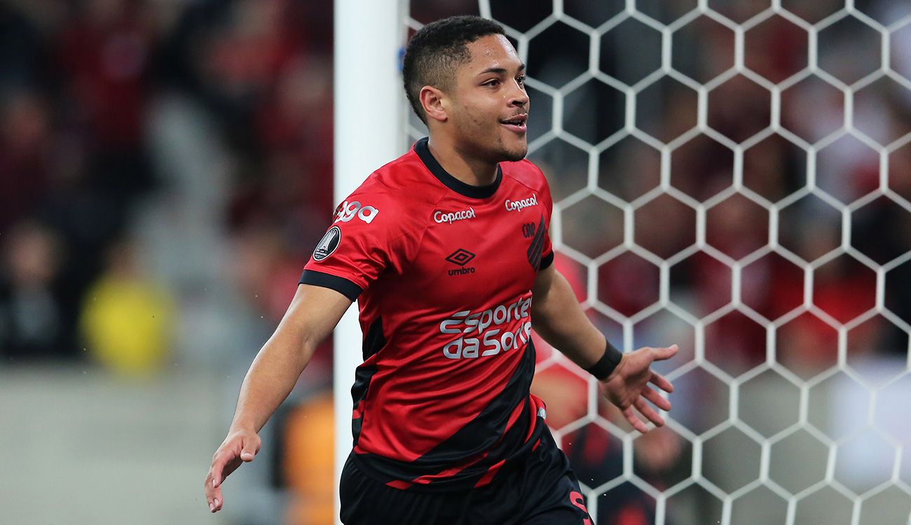 Vitor Roque celebrating a goal