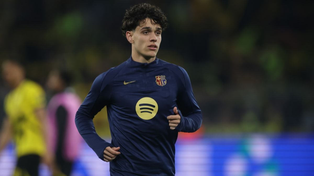 Héctor Fort en el duelo entre el Borussia Dortmund y el FC Barcelona en la UEFA Champions League 202425