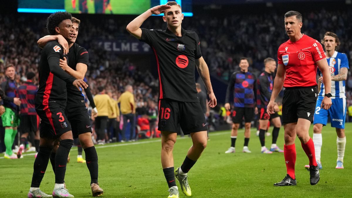 Fermín López tras anotar un gol ante el RCD Espanyol en LaLiga EA Sports