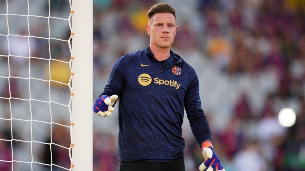 Marc André ter Stegen in a duel between FC Barcelona and Athletic Club in LaLiga EA Sports