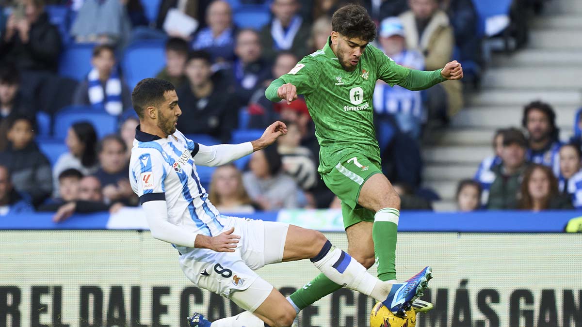 Abde Ezzalzouli, in a match with Betis