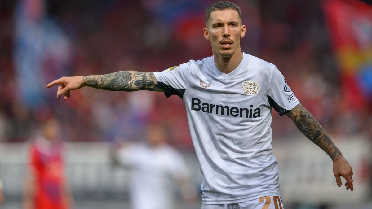 Alejandro Grimaldo en el duelo entre el FC Heidenheim y el Bayer Leverkusen en la Bundesliga