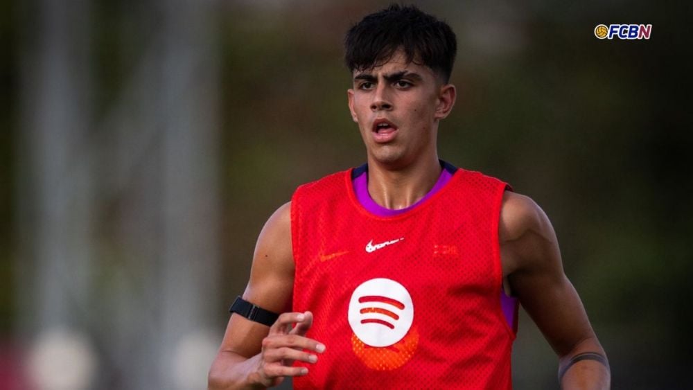 Marc Bernal in training with FC Barcelona
