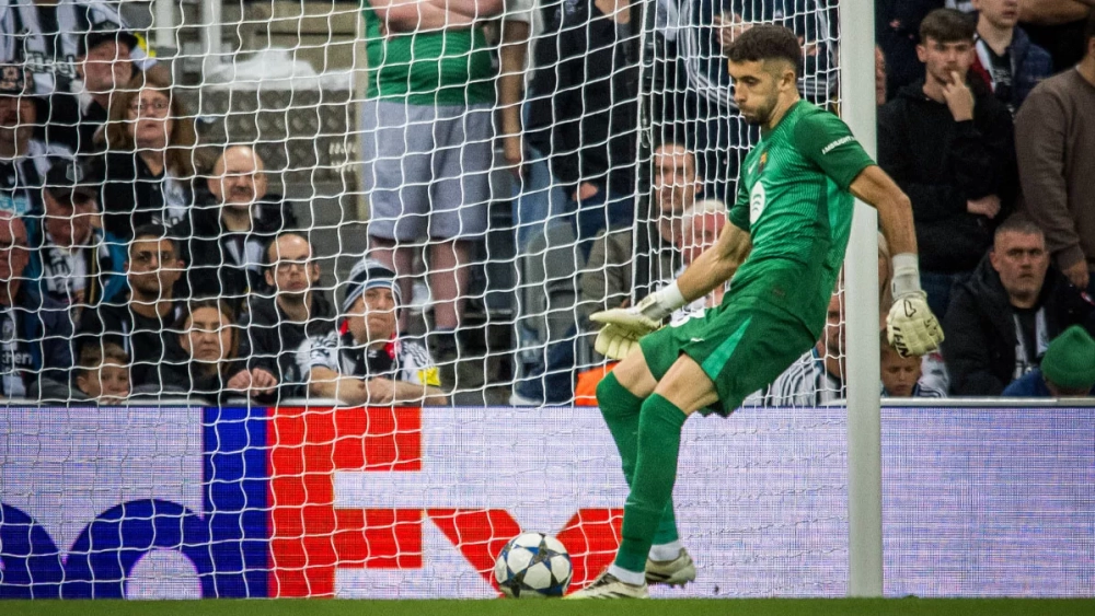 Joan García, during the Newcastle-Barcelona (1-2)