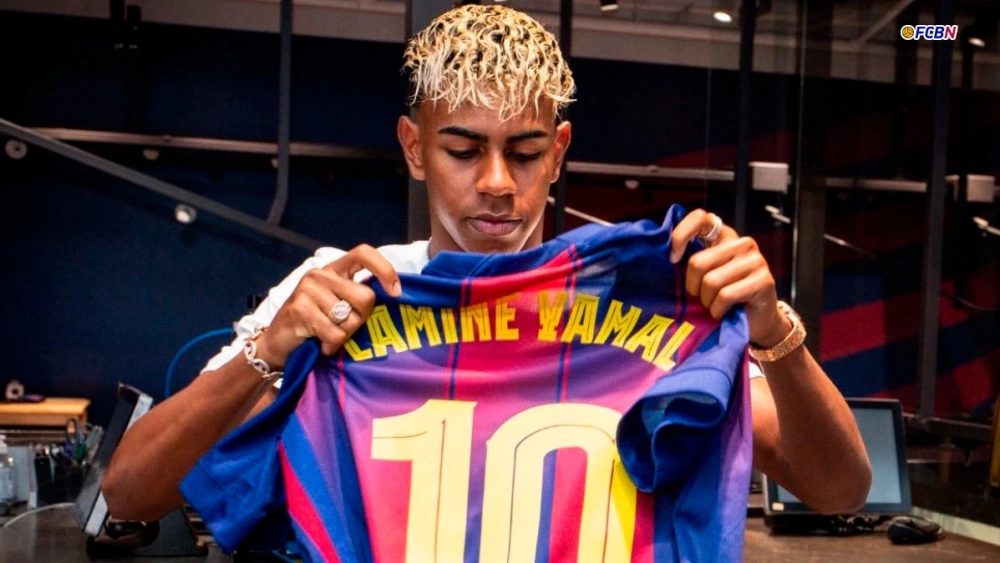 Lamine Yamal's '10', a gold mine for Barça