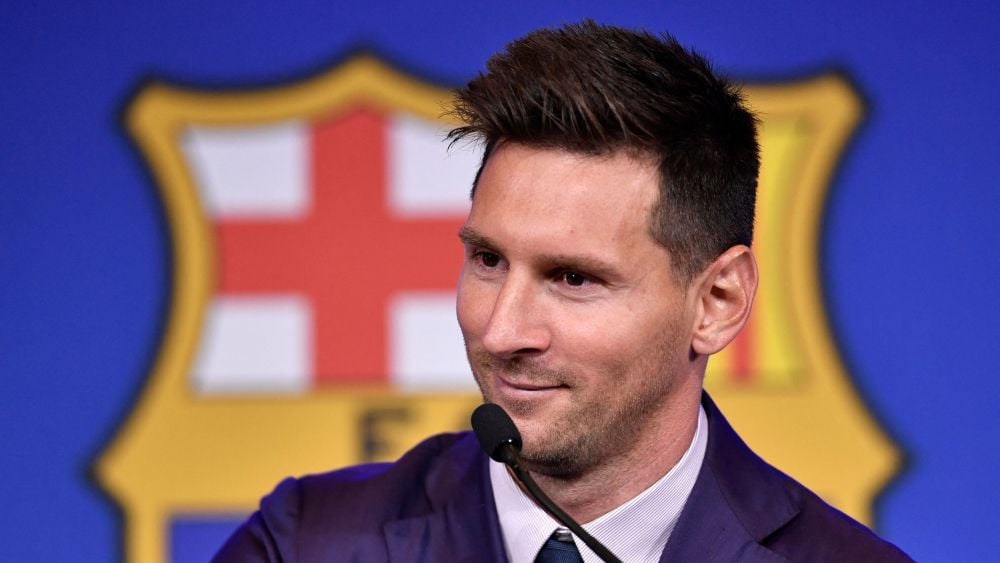 lionel messi says goodbye to Barcelona