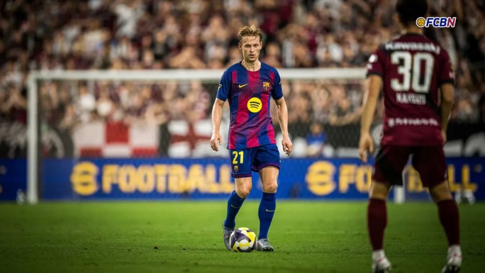 Frenkie de Jong en el duelo entre el FC Barcelona y el Vissel Kobe en la pretemporada asiática 25/26
